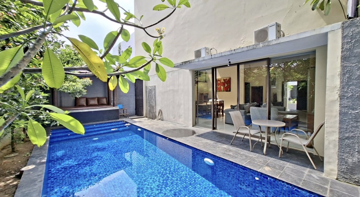 4 Beds 3 Baths Apartment/condo