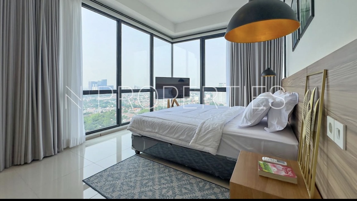 3 Beds 2 Baths Apartment/condo